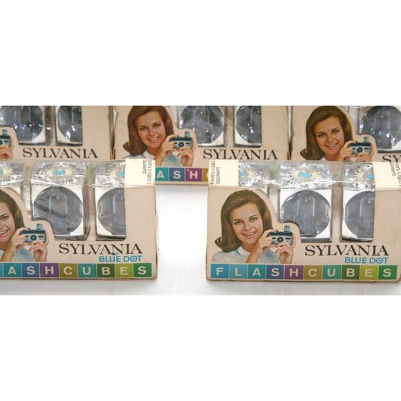 Sylvania Blue Dot Flashcubes 5 Boxes of 3 Cubes Each Total 60 Flashes Vintage - Picture 2 of 4